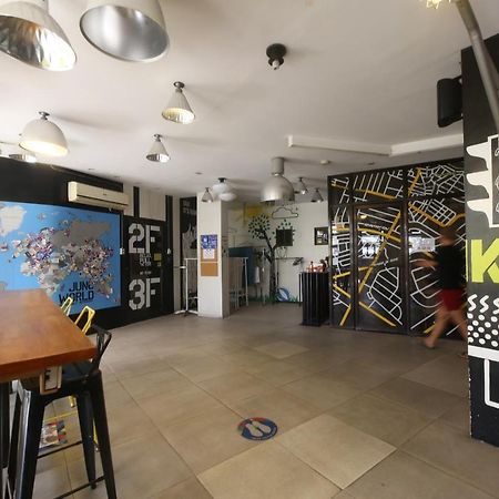 Oyo 866 Junction Hostels Manila Eksteriør bilde