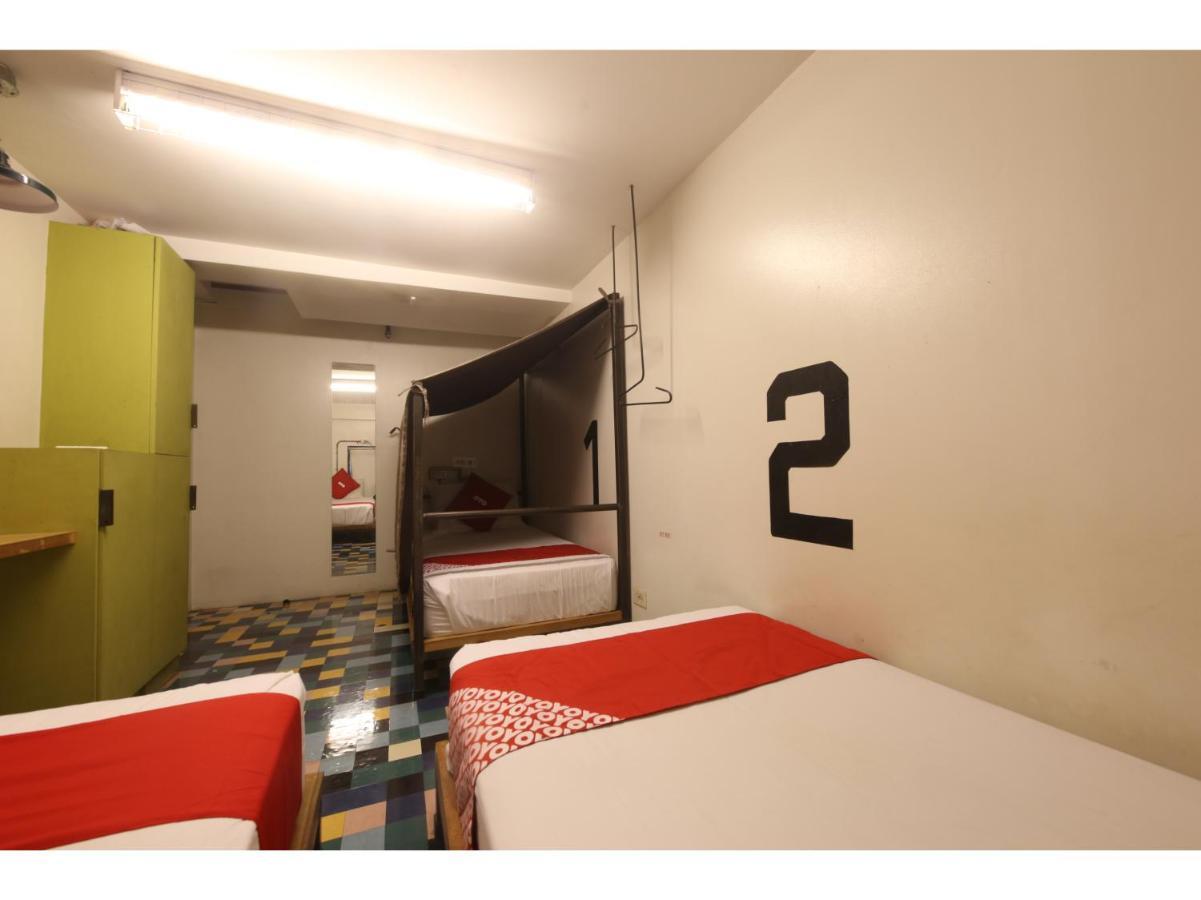 Oyo 866 Junction Hostels Manila Eksteriør bilde