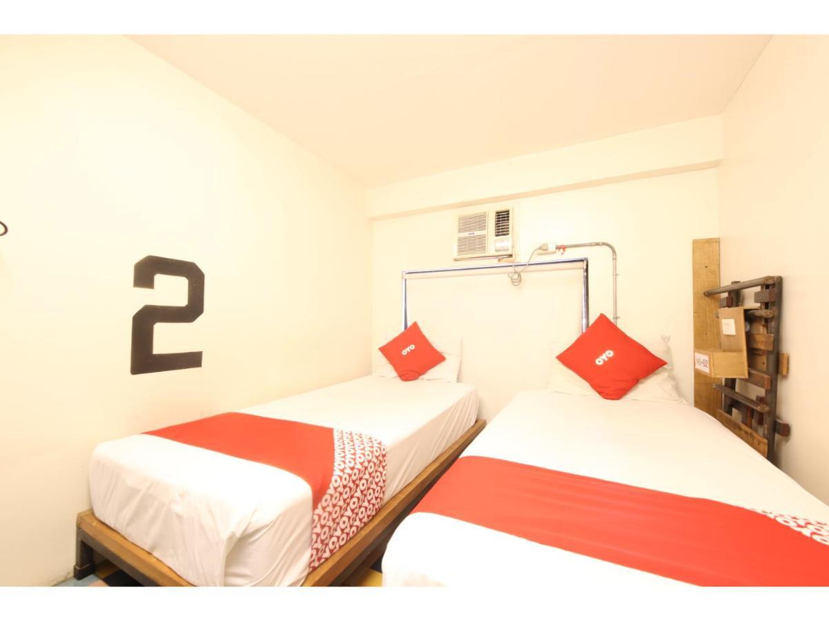 Oyo 866 Junction Hostels Manila Eksteriør bilde